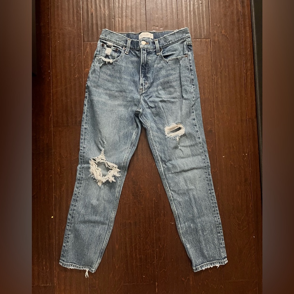 Abercrombie & Fitch High Rise Blue Jeans Distressed